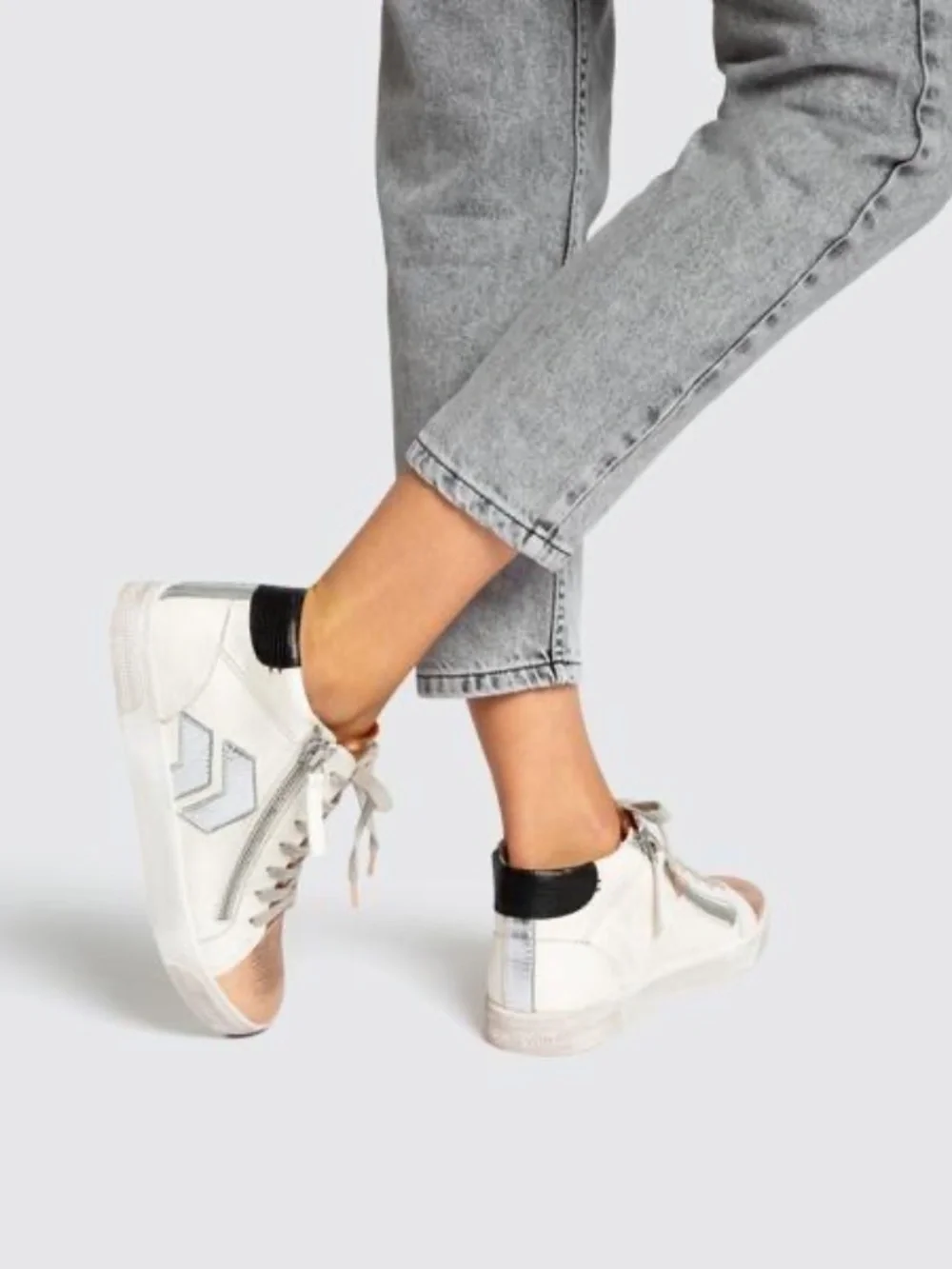Dolce Vita Size 7.5 Metallic High Top Sneakers Chic‎ Leather Street Style